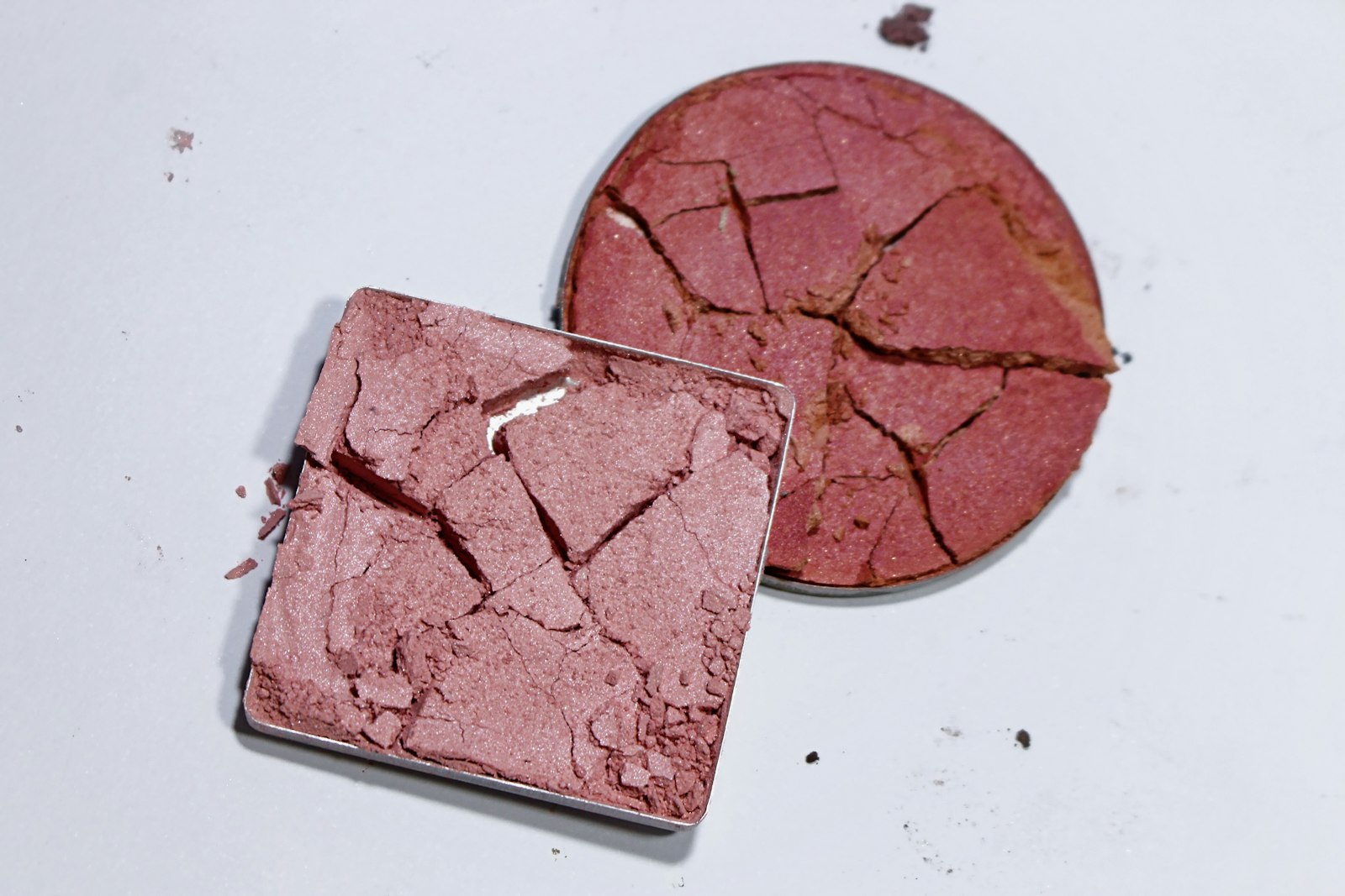 How Long Does Makeup Last? Reading the Open-Jar Symbol